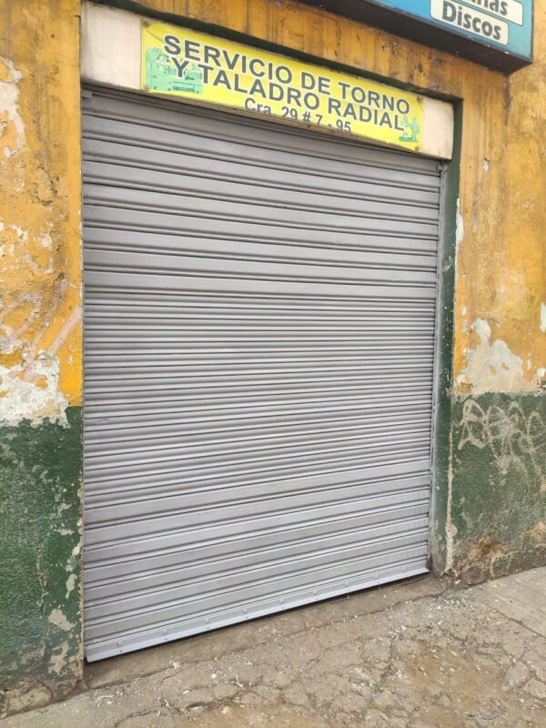 cortinas metálicas reparadas