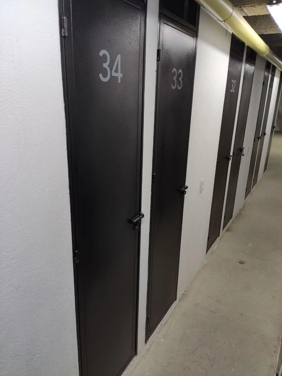 Modelo puerta metálica exterior Colombia