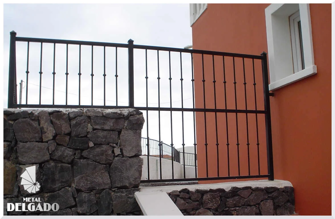Rejas metálicas a medida en Colombia — Comando Construcciones