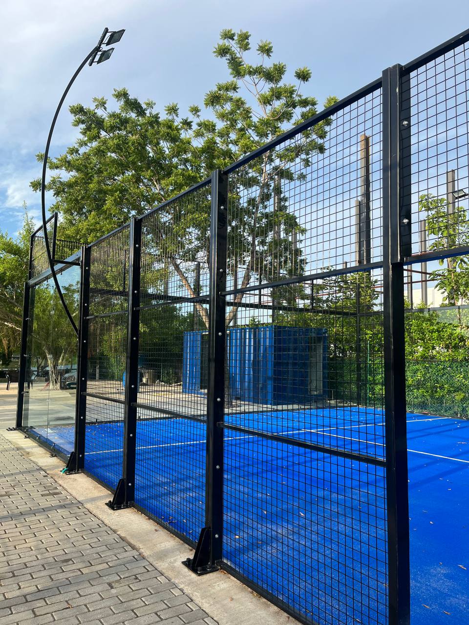 Canchas de pádel panorámicas en Cartagena con vidrios templados 12mm