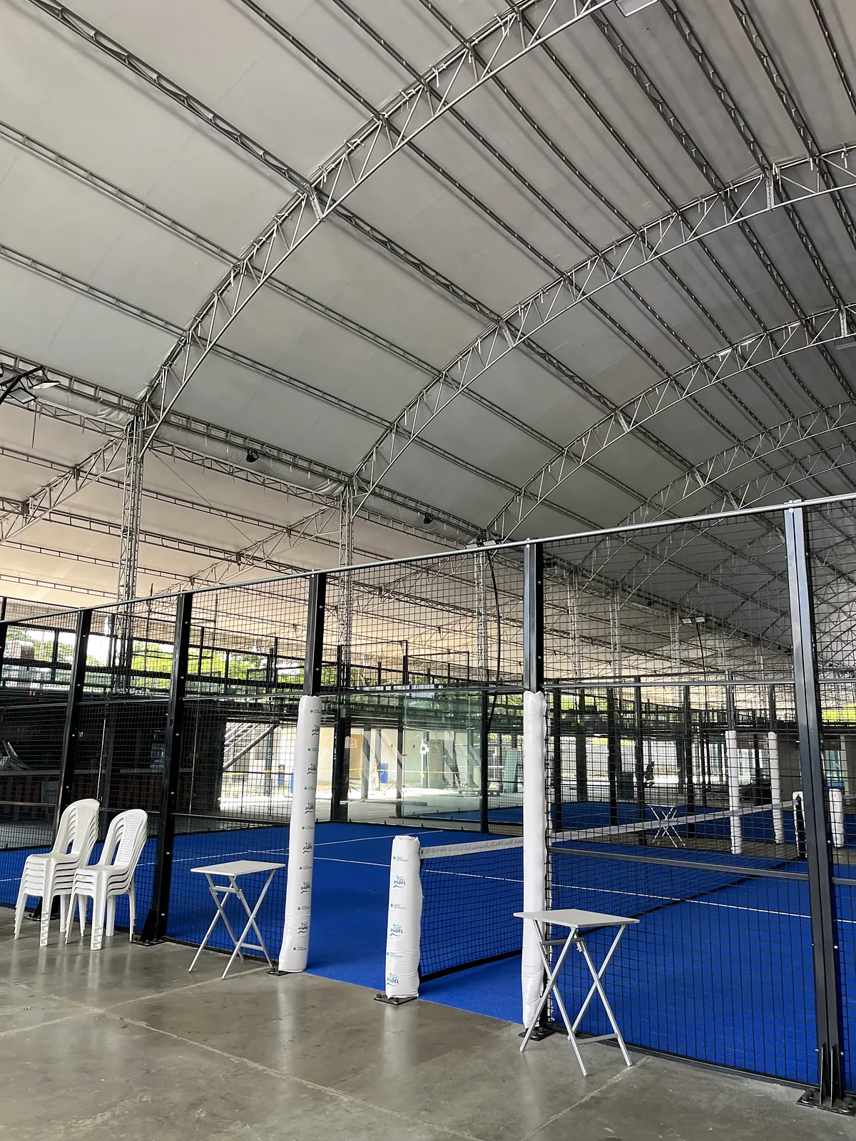 Vista general de la cancha de pádel de 360 Padel en Cali