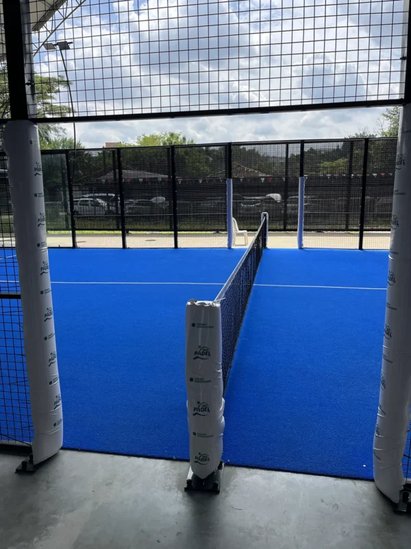 Muro de vidrio templado de la cancha de pádel de 360 Padel en Cali (2 de 3)