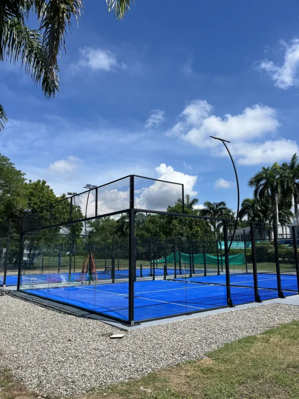 Vista general de la cancha de pádel de Condominio Campestre El Peñón en Girardot (1 de 3)
