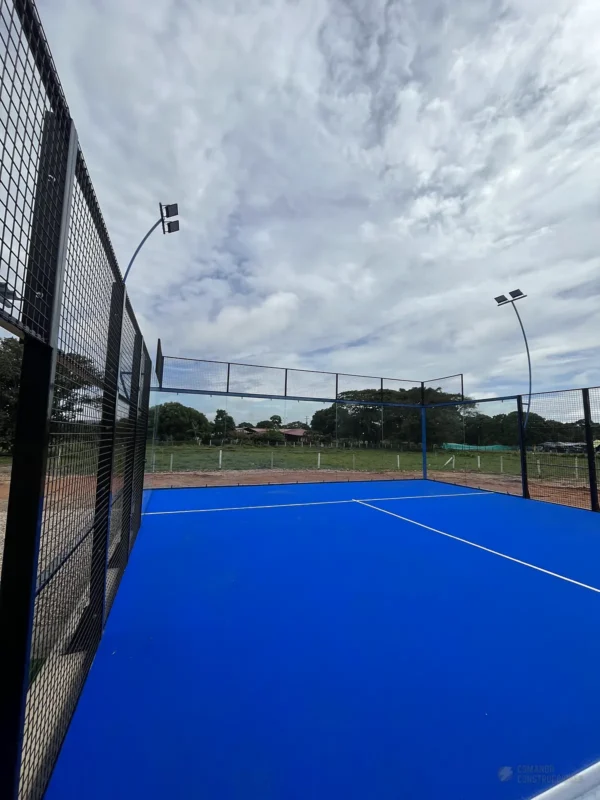 Muro de vidrio templado de la cancha de pádel de Padel Club Ebenezer en Tame (4 de 4)