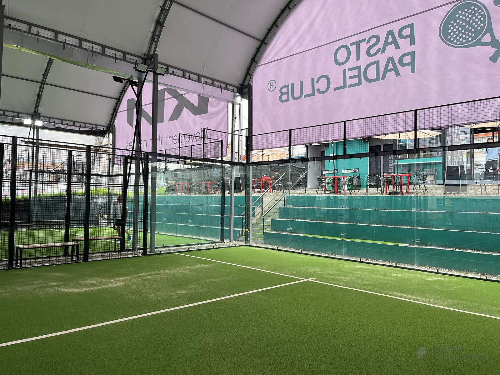 Muro de marca del club de pádel de Pasto Padel Club en Pasto
