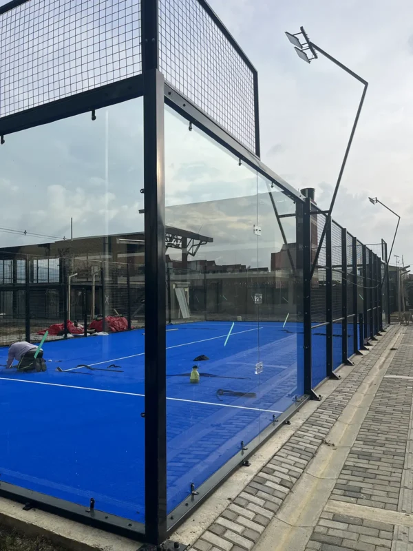 Obra de la cancha de pádel del polideportivo de Polideportivo Vereda Bojacá en Chía (1 de 2)
